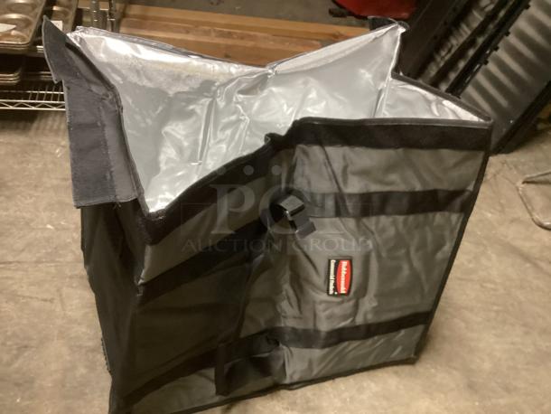 Brand New! Rubbermaid ProServe Insulated Catering Travel Bag  
18 x 26 x 28 - Image 3 of 3