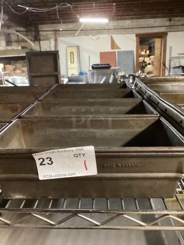 Vintage 4-Strap Bread/Loaf Pan 
10-½ x 24 x 3 - Image 3 of 3