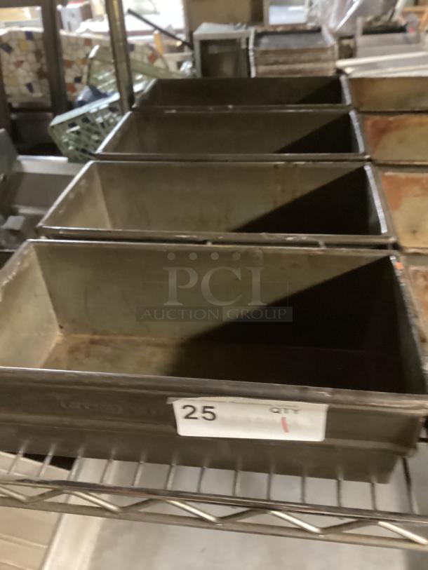 Vintage 4-Strap Bread/Loaf Pan 
10-½ x 24 x 3 - Image 2 of 2