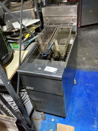 Pitco Fryer W/Baskets on Wheels 
Model# 1F23 2F28
15-1/2 x 34-1/2 x 45
