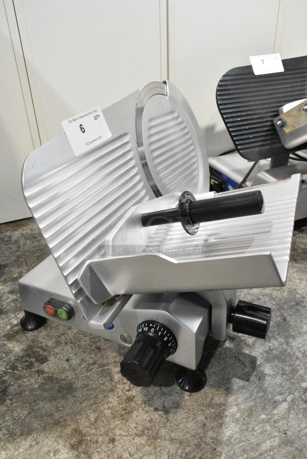 Globe C12 Stainless Steel Commercial Countertop Meat Slicer. 115 Volts, 1 Phase. Tested and Working! - Image 3 of 8
