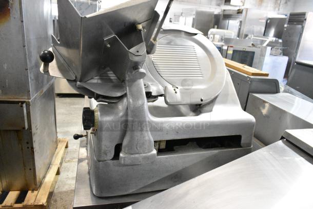 Berkel Stainless Steel Commercial Countertop Automatic Meat Slicer. 120 Volts, 1 Phase. Tested and Working! - Image 2 of 11