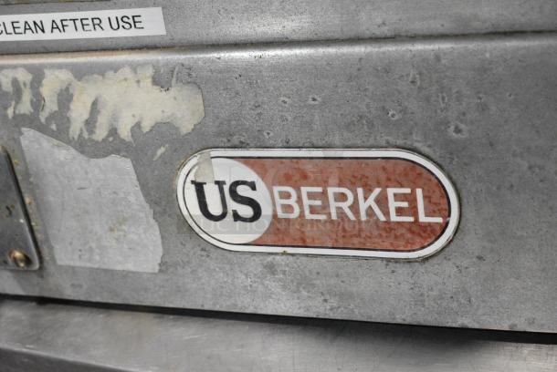 Berkel Stainless Steel Commercial Countertop Automatic Meat Slicer. 120 Volts, 1 Phase. Tested and Working! - Image 5 of 11