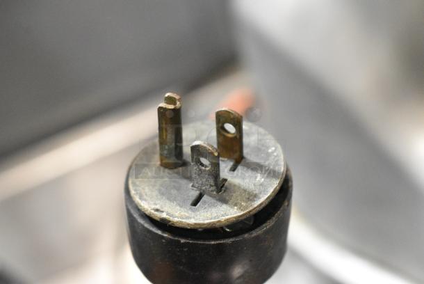 Berkel Stainless Steel Commercial Countertop Automatic Meat Slicer. 120 Volts, 1 Phase. Tested and Working! - Image 7 of 11