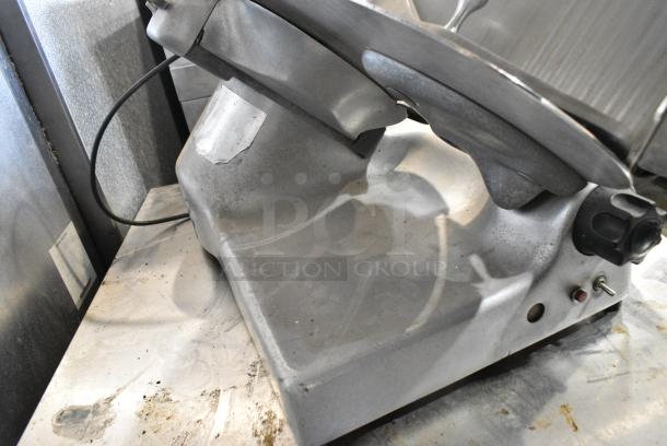 Berkel Stainless Steel Commercial Countertop Meat Slicer w/ Blade Sharpener. 120 Volts, 1 Phase. Tested and Working! - Image 4 of 7