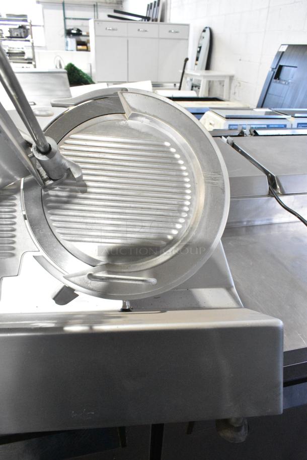 Bizerba SE12 Stainless Steel Commercial Countertop Meat Slicer. 120 Volts, 1 Phase. Tested and Working! - Image 3 of 7