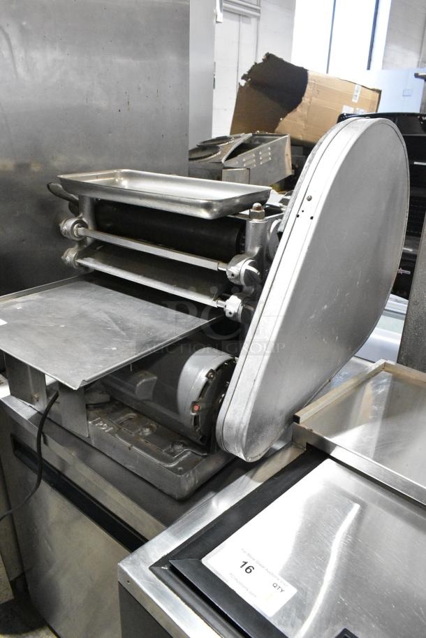 Somerset UR 15 Metal Commercial Countertop Manual Dough Sheeter. 115 Volts, 1 Phase. Tested and Working! - Image 4 of 8
