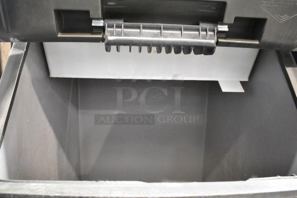 Manitowoc QY0604A Stainless Steel Commercial Ice Machine Head on Commercial Ice Bin. 208/230 Volts, 1 Phase. - Image 5 of 7