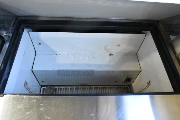 True TSSU-27-08 Stainless Steel Commercial Sandwich Salad Prep Table Bain Marie Mega Top on Commercial Casters. 115 Volts, 1 Phase. Tested and Working! - Image 4 of 7