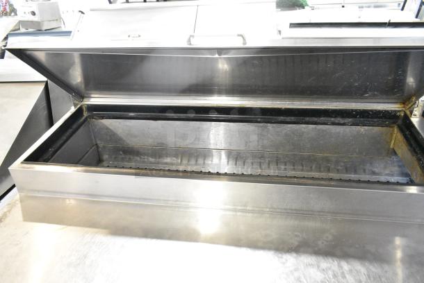 Atosa MPF8202 Stainless Steel Commercial Pizza Prep Table on Commercial Casters. 115 Volts, 1 Phase. Tested and Working! - Image 5 of 10