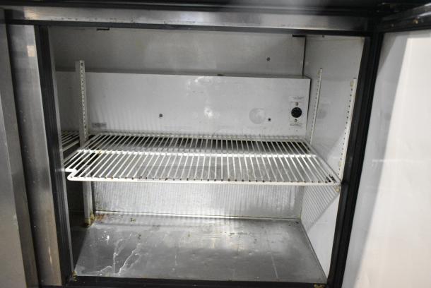 True TSSU-60-24M-B-ST Stainless Steel Commercial Sandwich Salad Prep Table Bain Marie Mega Top on Commercial Casters. 115 Volts, 1 Phase. Tested and Working! - Image 8 of 10