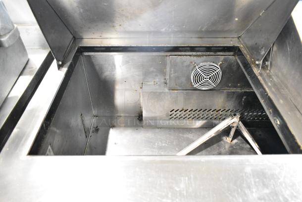 North American ASP60-24 Stainless Steel Commercial Sandwich Salad Prep Table Bain Marie Mega Top on Commercial Casters. 115 Volts, 1 Phase. Tested and Working! - Image 5 of 10