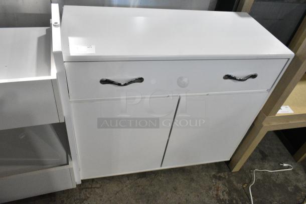 White Counter w/ Drawer and 2 Doors. - Image 2 of 6