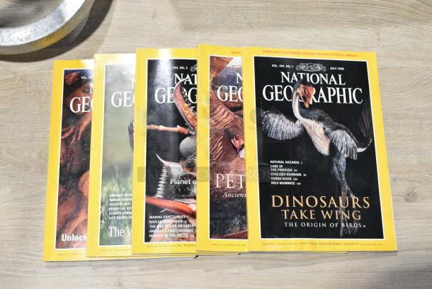18 Various Books/Magazines Including The National Geographic Magazine. 18 Times Your Bid! - Image 4 of 9