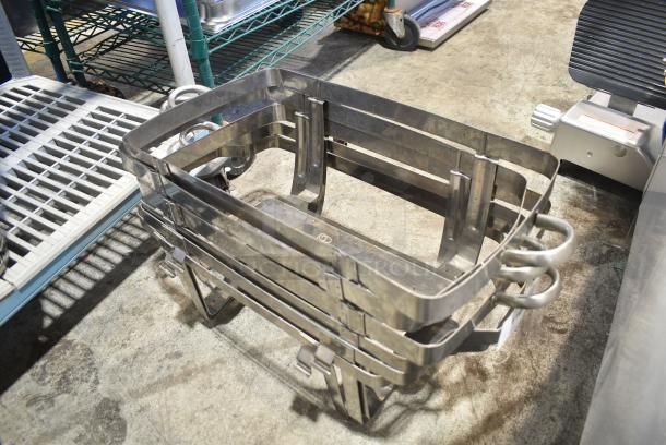 6 Metal Wire Chafing Dish Frame. 6 Times Your Bid! - Image 1 of 3