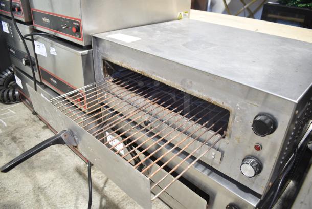 Wisco JJ560E Stainless Steel Countertop Electric Powered Pizza Oven. 120 Volts, 1 Phase. Tested and Working! - Image 3 of 5
