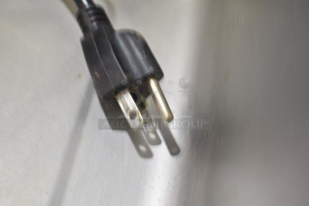 Winco FW-S500 Stainless Steel Countertop Electric Powered Food Warmer. 120 Volts, 1 Phase. Tested and Working! - Image 5 of 5