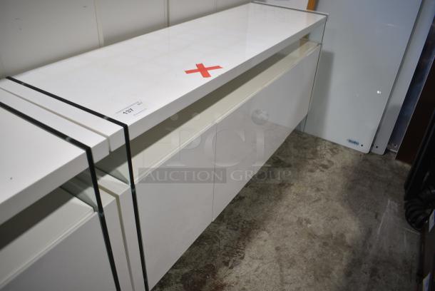 White Counter w/ 4 Doors. - Image 2 of 5