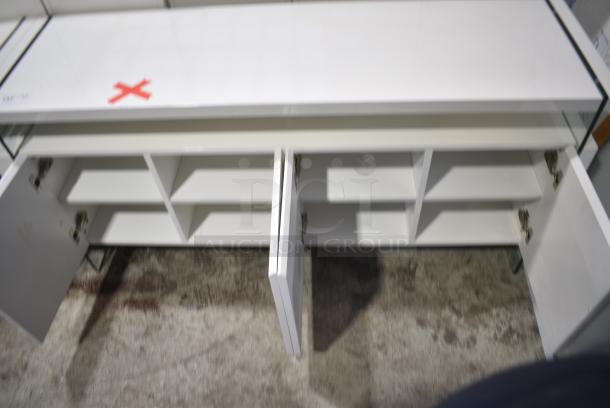 White Counter w/ 4 Doors. - Image 4 of 5