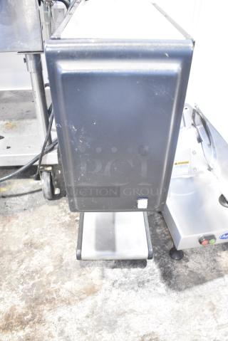 Star HPDE1HP Countertop Hot Cheese Dispenser. 120 Volts, 1 Phase. Tested and Working!