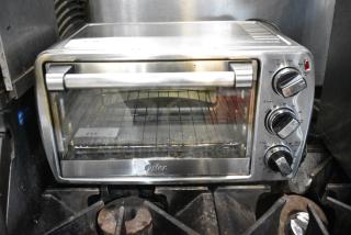 Oster TSSTTVCG04 Metal Countertop Electric Toaster Oven. 120 Volts, 1 Phase. Tested and Working!