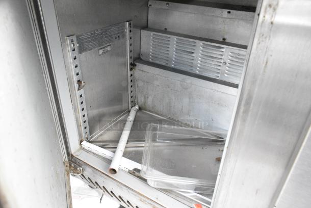 Victory VUR-4-18BT Stainless Steel Commercial Sandwich Salad Prep Table Bain Marie Mega Top on Commercial Casters. 115 Volts, 1 Phase. - Image 5 of 8