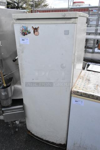 Kenmore 255.29702010 Single Door Reach In Freezer. 115 Volts, 1 Phase.