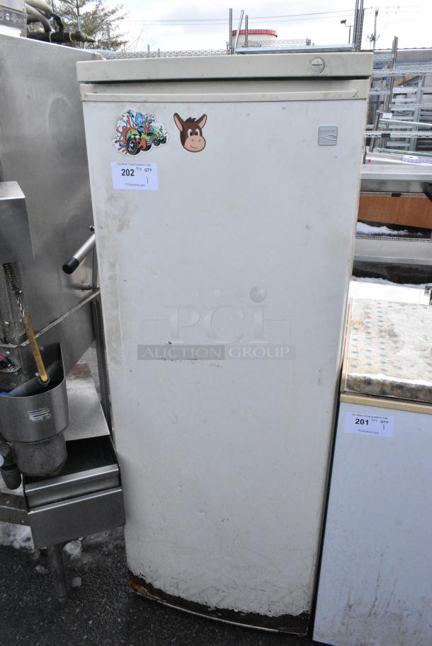 Kenmore 255.29702010 Single Door Reach In Freezer. 115 Volts, 1 Phase. - Image 2 of 7