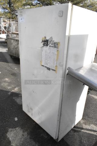 Kenmore 253.28262805 Single Door Reach In Freezer. 115 Volts, 1 Phase.