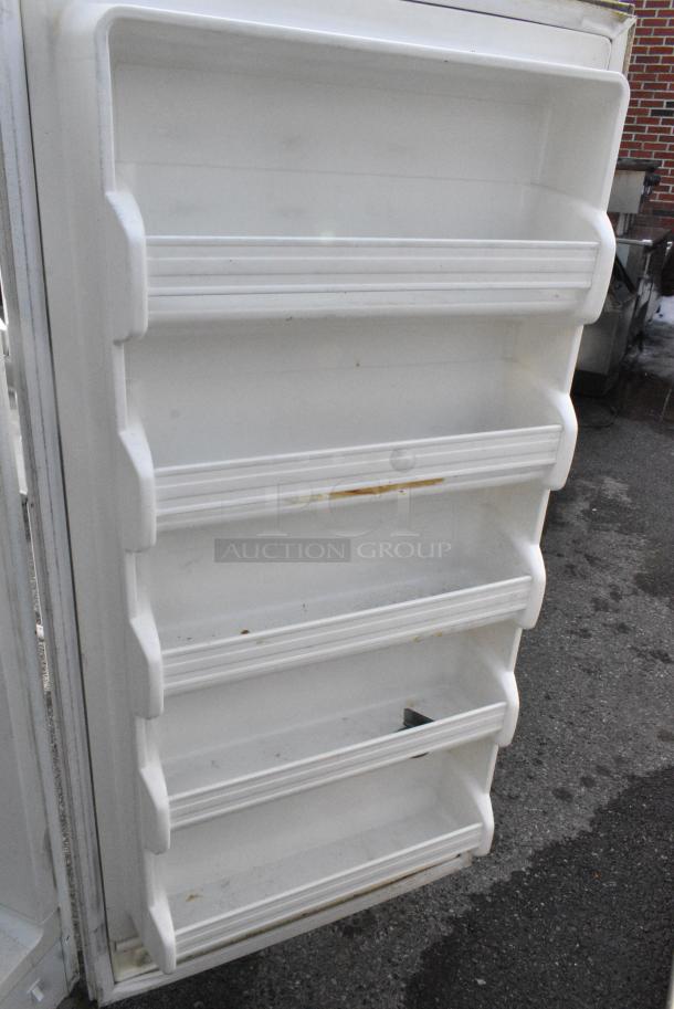 Kenmore 253.28262805 Single Door Reach In Freezer. 115 Volts, 1 Phase. - Image 5 of 6