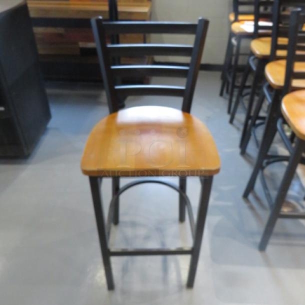 Black Metal Bar Height Chair With A Footrest And Wooden Seat. 2XBID - Image 1 of 3