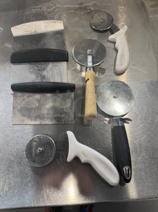 Assorted Utensils, 4 Pizza Cutters, 3 Dough Cutters. 7XBID