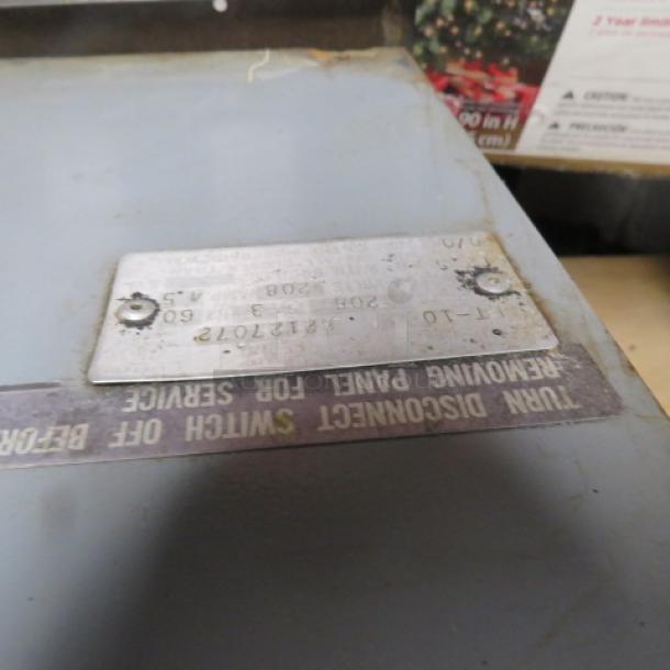 One Vulcan Thermaire Electric Convection Oven With 5 Racks. Model# ET-10. 208 Volt. 3 Phase. 36X34X53.5 - Image 3 of 3
