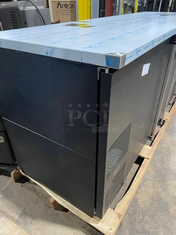 NEW! SCRATCH-N-DENT! Micro Matic Pro-Line E Series Commercial Black 3 Door Refrigerated Back Bar Cooler! With Stainless Steel Worktop! With Lock & Keys! Model: MBB-94 E SN: 17440210M! 115V 1 Phase! - Image 4 of 12