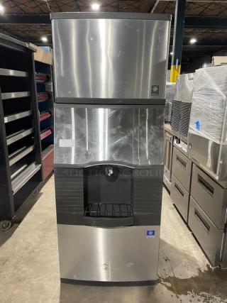 Manitowoc Commercial Stainless Steel Air-Cooled Ice Cuber Machine Head! Model: QD0452A SN: 001162829! 115V 1 Phase! On Manitowoc Commercial Ice Bin! With Ice Vending Dispenser! Model: SPA310 SN: 310056065! 115V 1 Phase!