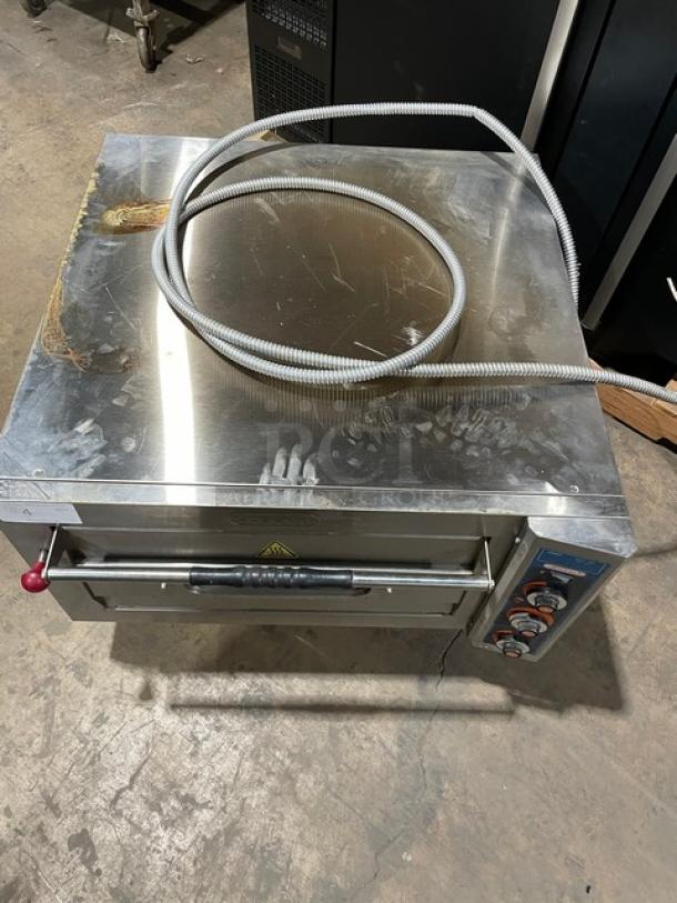 Leego Commercial Stainless Steel Electric Powered Countertop Single Deck Bakery/Pizza Oven! With Iron Bottom! With Sheet Pan! Model: RN-2109E SN: RN2109E1050000790GA! 220V! - Image 10 of 10