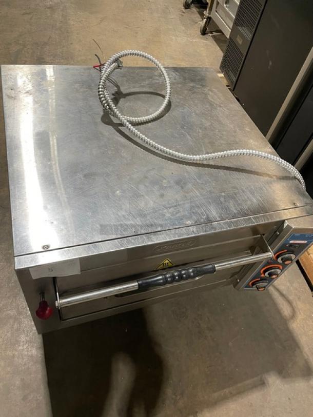 Leego Commercial Stainless Steel Electric Powered Countertop Single Deck Bakery/Pizza Oven! With Iron Bottom! With Sheet Pan! Model: RN-2109E SN: RN2109E1050001190GA! 220V! - Image 10 of 10