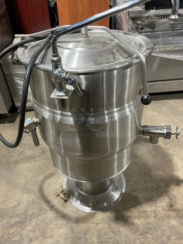 Blodgett Commercial Stainless Steel Electric Powered Stationary 2/3 Jacketed 20-Gal Pedestal Kettle! With Swing Spout Faucet! Model: KPS-20E SN: 111606S4178-5948! 208V 3 Phase! On Base! - Image 4 of 12