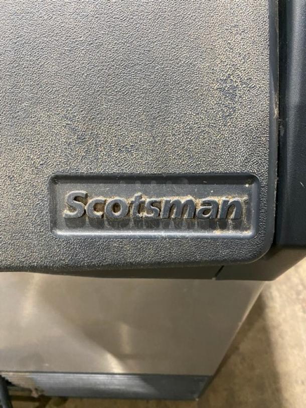 Scotsman Commercial Stainless Steel Undercounter Automatic Medium Cubed Ice Maker Machine! With Ergonomic Sliding Bin Lid! Model: CU2026MA-1E SN: 18031320011761! 115V 1 Phase! - Image 6 of 9