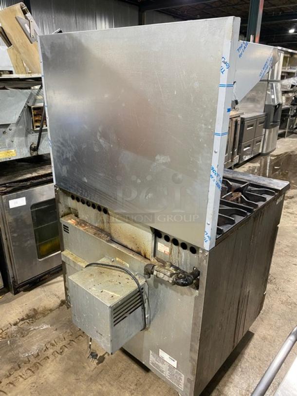 Venancio! 2022! Commercial Stainless Steel Natural Gas Powered 6 Burner Range/Convection Oven Combo! With Like New Scratch-N-Dent Back Splash & Overhead Salamander Shelf! Model: PRO36G-CO SN: 72639000003! 120V! On Casters! - Image 4 of 12