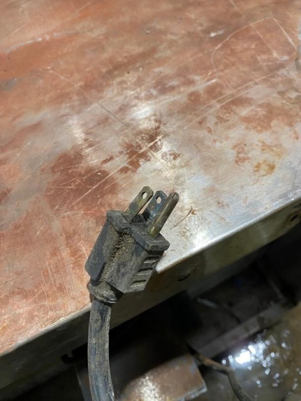 Garland Master 200 Series Commercial Stainless Steel Natural Gas Powered Single Stacked Convection Oven! With Wire Oven Racks! On Legs! - Image 8 of 11