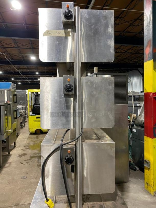 Commercial Stainless Steel Single Undershelf Worktop Table! With Triple Overhead Shelves & Side Splashes! With 3 APW Wyott Commercial Overhead Hot Food Warming Heat Lamps! Model: OH54L1R SN: FD-54L! 120V 1 Phase! On Legs! - Image 4 of 7