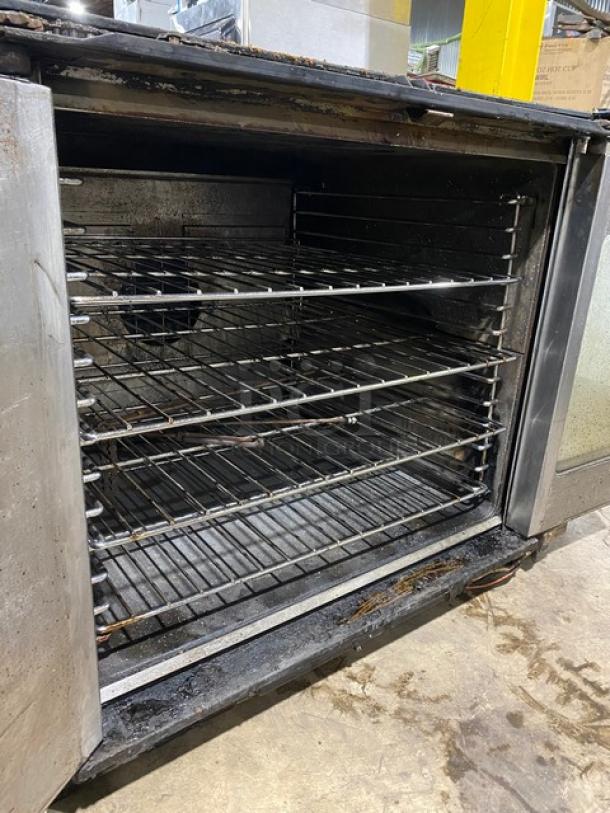 Bakers Pride Master 200 Series Commercial Stainless Steel Natural Gas Powered Single Stack Convection Oven! With Wire Oven Racks! - Image 5 of 10