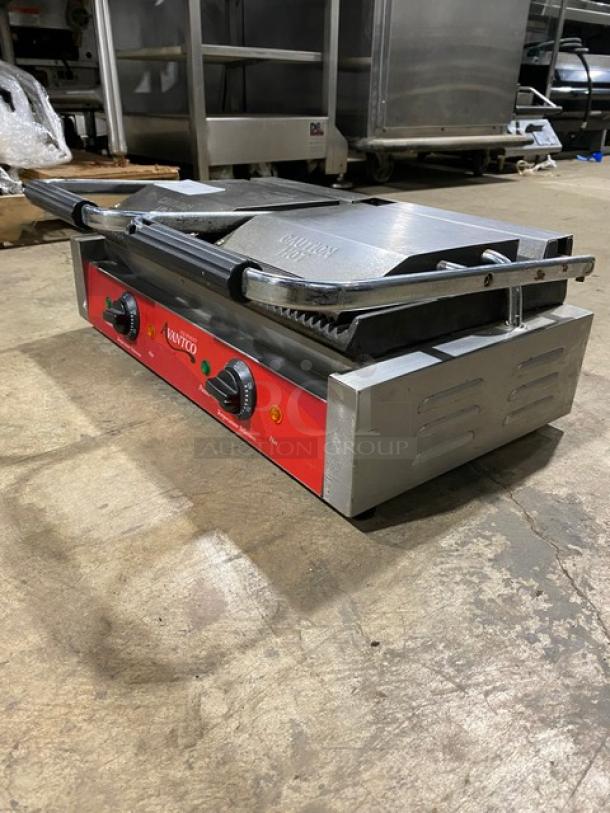 Avantco Commercial Stainless Steel Electric Powered Countertop Double Panini/Sandwich Press Grill! With Individual Thermostatic Controls! With Grooved Grates! Model: P82 SN: 03201023045! 120V! On Legs! - Image 2 of 9