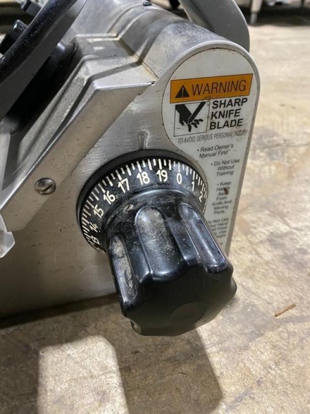 Globe Commercial Stainless Steel Electric Powered Countertop Heavy Duty Manual Meat Deli Slicer! With 13" Blade! Model: 3600N SN: 3600N02715! 115V 1 Phase! - Image 5 of 8