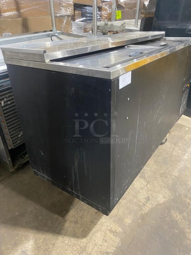 Fagor Commercial Black Deep-Well Horizontal Flat-Top Bottle Cooler! With Stainless Steel Double Top Sliding Lids! With Epoxy Coated Bin Dividers! Model: FBC-65 HC SN: 19072219! 115V 1 Phase! - Image 2 of 9