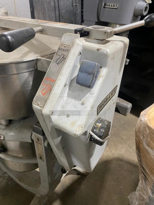 Hobart Commercial Heavy-Duty Floor Model 30 Qt. Cutter/Mincer Mixer! With Stainless Steel 90 Degree Tilting Bowl & Clear Lexan Cover! 200V 3 Phase! Model: HCM 300 SN: 31-1153-470! - Image 5 of 13