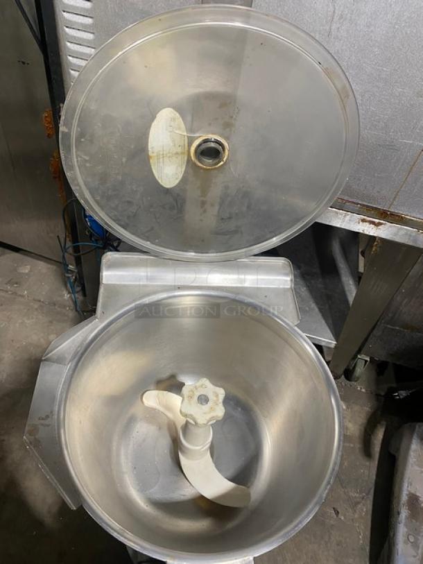 Hobart Commercial Heavy-Duty Floor Model 30 Qt. Cutter/Mincer Mixer! With Stainless Steel 90 Degree Tilting Bowl & Clear Lexan Cover! 200V 3 Phase! Model: HCM 300 SN: 31-1153-470! - Image 7 of 13