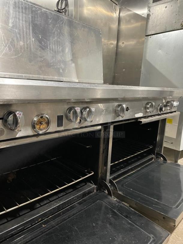 Southbend Commercial Stainless Steel Natural Gas Powered 8 Burner Split Top Hot Plate Range/Double Oven Combo! With Back Splash! With Wired Oven Rack! With Casters! - Image 11 of 14