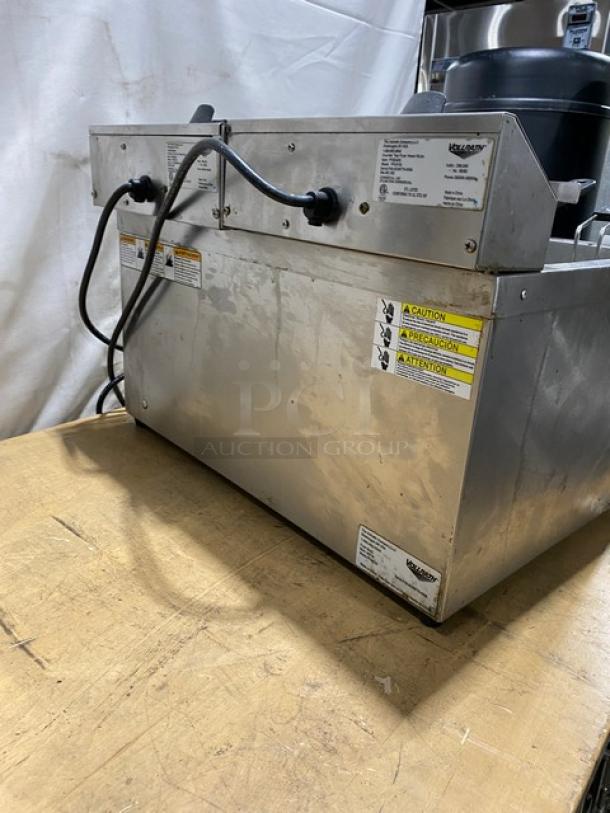 Vollrath Commercial Stainless Steel Electric Powered Countertop Double Bay Deep Fat Fryer! With Individual Controls! With Back Splash & Basket Hanger! With Frying Baskets! Model: FFA8115 SN: H17-00349570-0037 / Model: FFA8130 SN: F49-00299778-0006! 208-240V! - Image 3 of 12